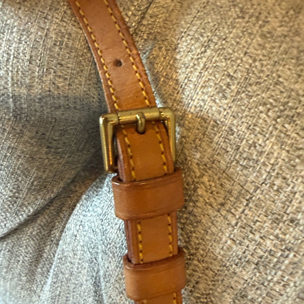 Vintage Louis Vuitton Chantilly PM - Picture 6 of 8